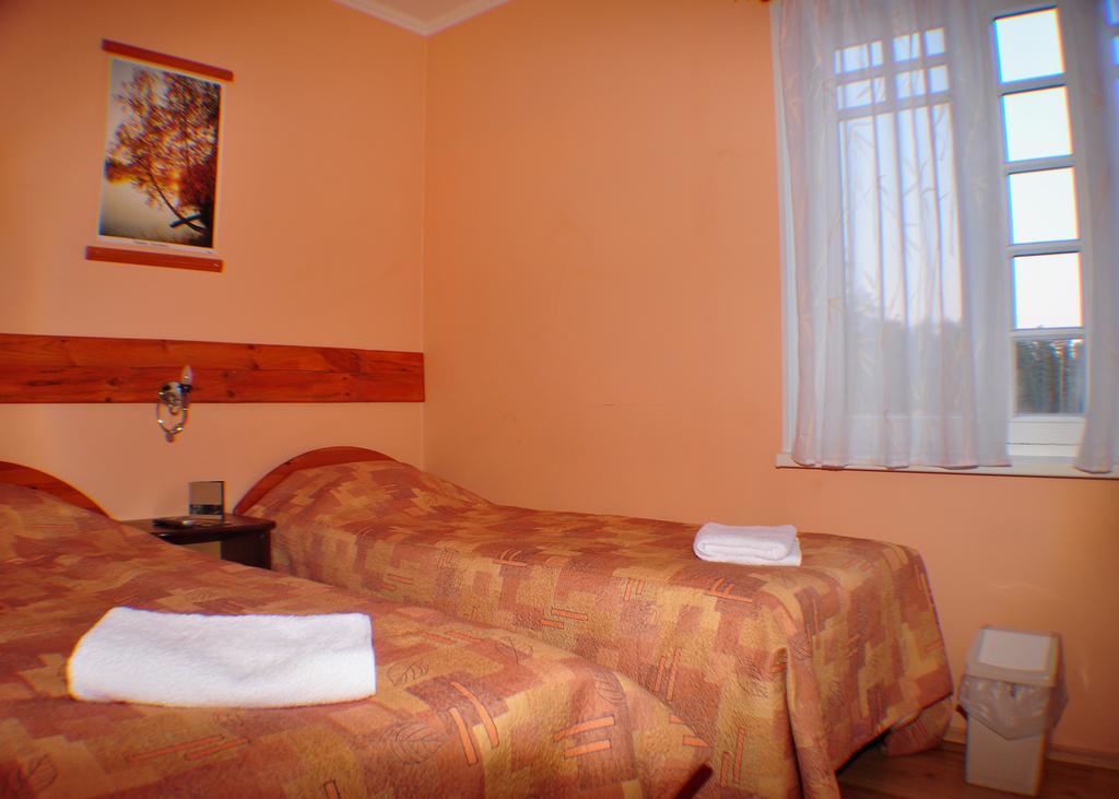 Guesthouse Leiputrija Ādaži Bagian luar foto
