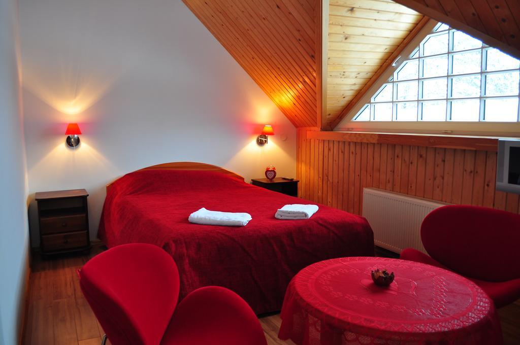 Guesthouse Leiputrija Ādaži Bagian luar foto