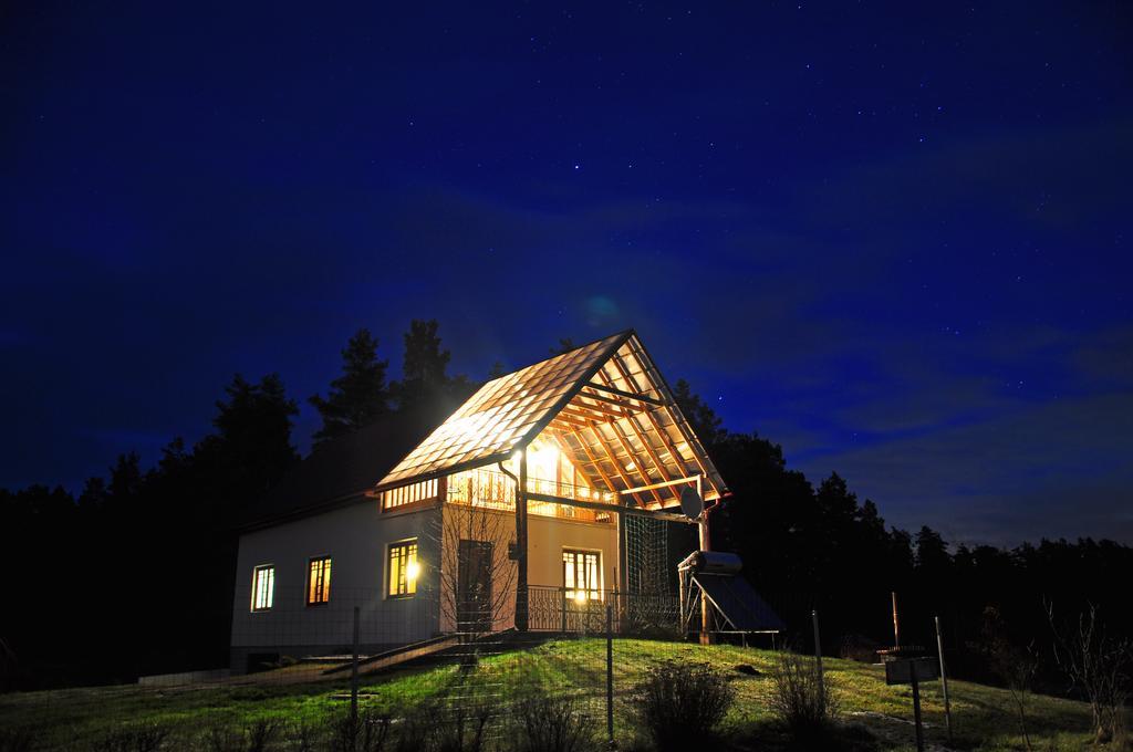 Guesthouse Leiputrija Ādaži Bagian luar foto