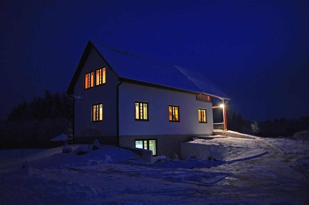 Guesthouse Leiputrija Ādaži Bagian luar foto