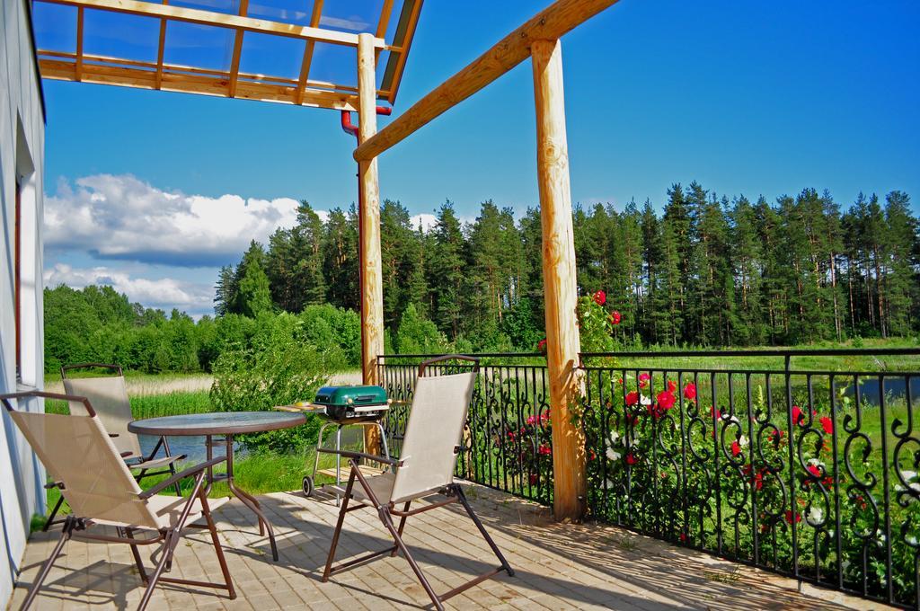 Guesthouse Leiputrija Ādaži Bagian luar foto