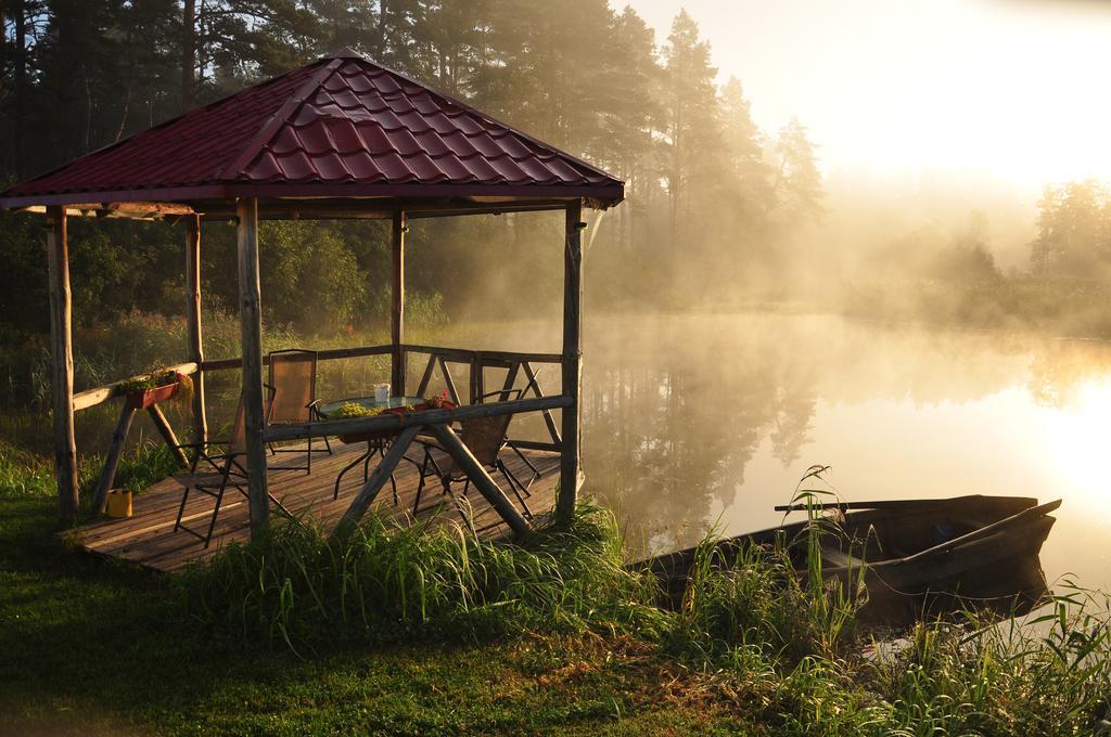 Guesthouse Leiputrija Ādaži Bagian luar foto