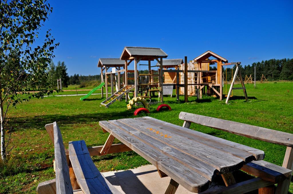 Guesthouse Leiputrija Ādaži Bagian luar foto