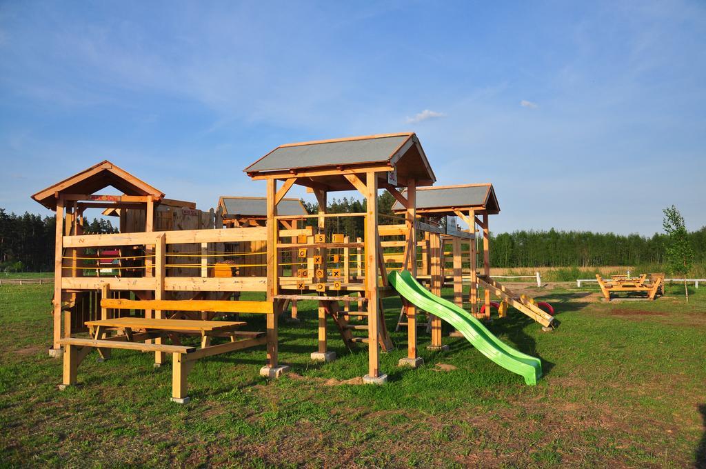 Guesthouse Leiputrija Ādaži Bagian luar foto