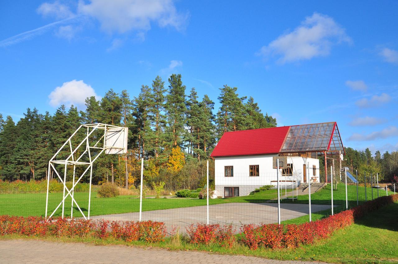 Guesthouse Leiputrija Ādaži Bagian luar foto