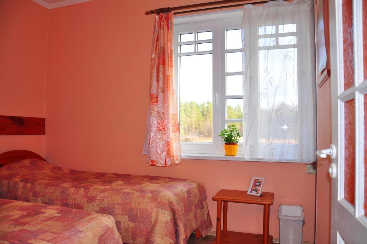 Guesthouse Leiputrija Ādaži Bagian luar foto