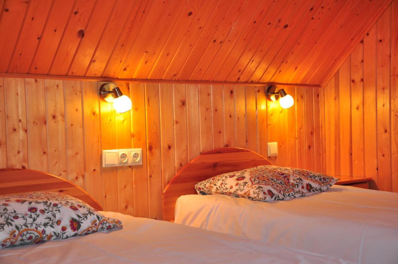 Guesthouse Leiputrija Ādaži Bagian luar foto