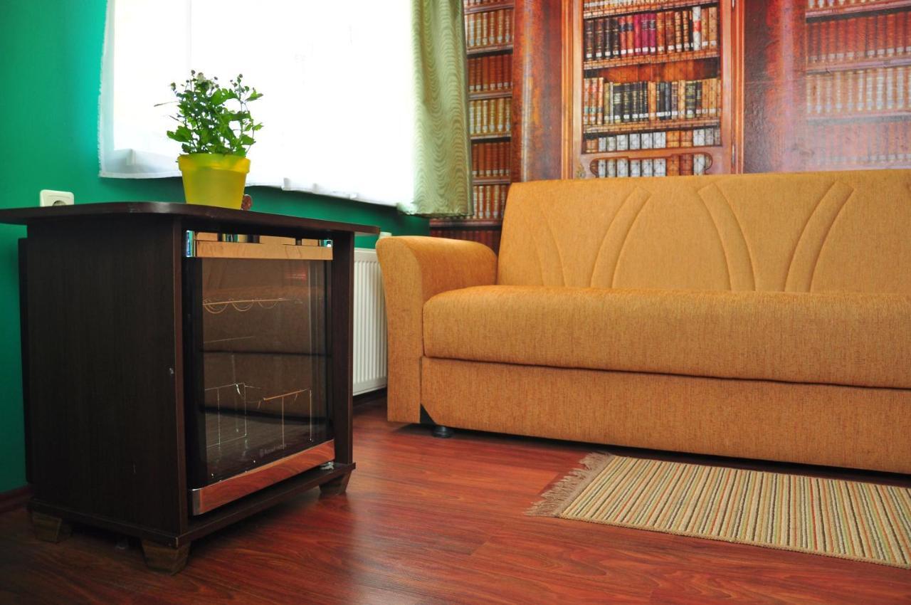 Guesthouse Leiputrija Ādaži Bagian luar foto