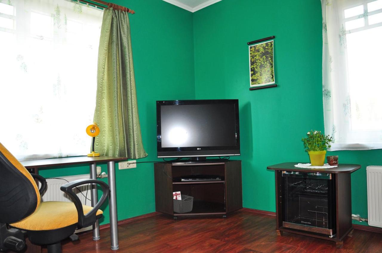 Guesthouse Leiputrija Ādaži Bagian luar foto
